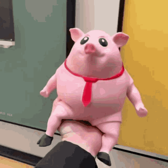 Pig Pig Toy GIF - Pig Pig Toy Pig Stretch - Descubre & Comparte GIFs