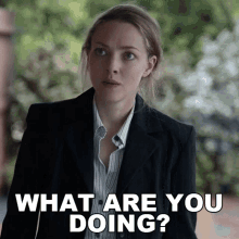 what are you doing elizabeth holmes amanda seyfried the dropout what are you up to