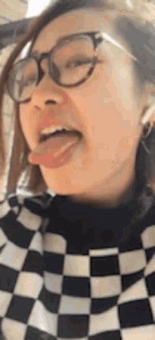 Min Lick GIF - Min Lick Stick Tongue Out GIFs