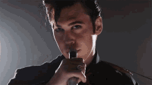 Pinky Out Elvis GIF - Pinky Out Elvis Austin Butler GIFs