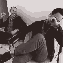 Bennoda Mike Shinoda GIF - Bennoda Mike Shinoda Laughing GIFs