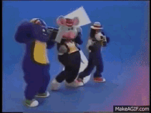 Chuck E Cheese Dancing GIF - Chuck E Cheese Dancing Boombox GIFs