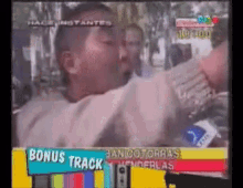 Chino Bonus Track GIF - Chino Bonus Track Cirujano GIFs