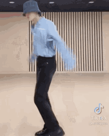 Enhaoty GIF