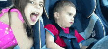 Niño Le Pega A Su Hermana Trippy GIF - Quitate Muevete A Un Lado GIFs