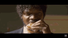 Tasty Burger Pulp Fiction GIF - Tasty Burger Pulp Fiction Eat GIFs
