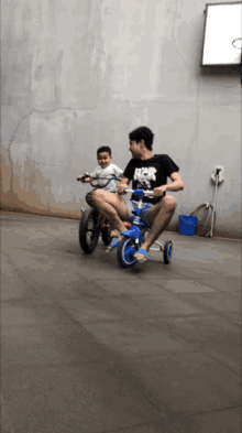 Camel Bored In The House GIF - Camel Bored In The House Bike GIFs