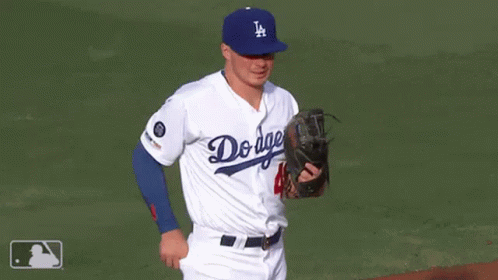 Dodgers Gavin Lux GIF - Dodgers Gavin Lux Happy - Discover & Share GIFs