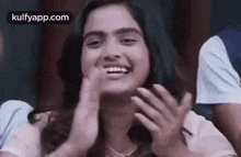 Clapping.Gif GIF - Clapping Njan Prakashan Devika Sanjay GIFs