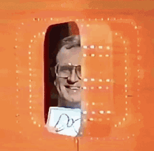 Charles Nelson Reilly Bowtie GIF - Charles Nelson Reilly Bowtie 70s GIFs