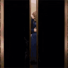 Kiss Elevator GIF - Kiss Elevator Making Out GIFs