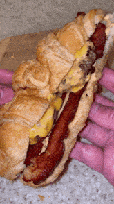 Bacon Cheeseburger Croissant Food GIF - Bacon Cheeseburger Croissant Food Cheeseburger GIFs
