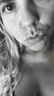 Sherrie Kiss GIF - Sherrie Kiss Kissy Lips GIFs