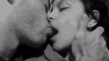 Couple Hot GIF - Couple Hot Kissing GIFs