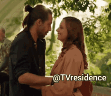 Beso Tvresidence GIF - Beso Tvresidence Michelle GIFs