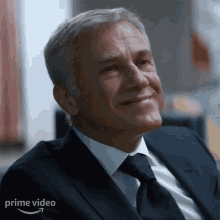 Giggling Regus Patoff GIF - Giggling Regus Patoff The Consultant GIFs