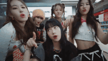 Kpop Girl Group GIF - Kpop Girl Group Lesserafim GIFs