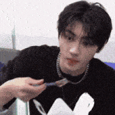 Sunghoon Eating Enhypen GIF - Sunghoon Eating Sunghoon Eat Enhypen GIFs