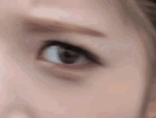 Loona Kim Lip GIF - Loona Kim Lip Cute GIFs