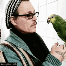 Johnny Depp Cute GIF - Johnny Depp Cute Parrot GIFs