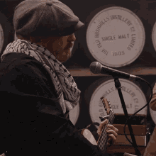 Playing Guitar Foy Vance GIF - Playing Guitar Foy Vance A Year In Weem GIFs