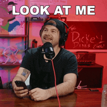 Look At Me The Dickeydines Show GIF - Look At Me The Dickeydines Show Focus On Me GIFs
