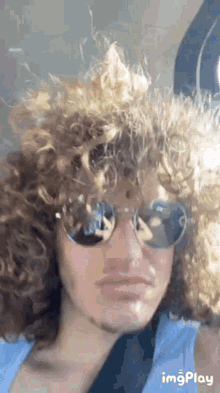 aurelien aurelien deaf selfie curly hair sunglasses