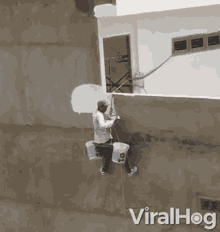 Painter Painting GIF - Painter Painting High Up GIFs