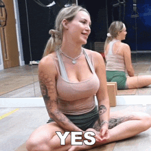 Yes Tracy Kiss GIF - Yes Tracy Kiss I Agree GIFs