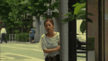 上戸彩　散歩　歩く　走る GIF - Walk Walking Japanese GIFs