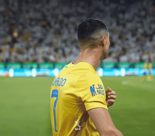 Ronaldo Ronaldo Al Nassr GIF – Ronaldo Ronaldo al nassr Listening to music  – Otkrivajte i delite GIF-ove