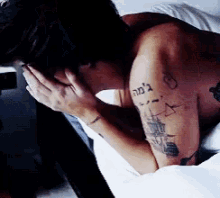 Harry Styles Wake Up GIF - Harry Styles Wake Up Sleepy Head GIFs