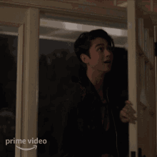 Sneaking Out Steven GIF - Sneaking Out Steven The Summer I Turned Pretty GIFs