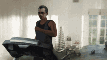 Treadmill Fail GIF - Treadmill Fail Funny GIFs