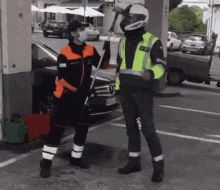 Cops Police Officer GIF - Cops Police Officer Guardia GIFs