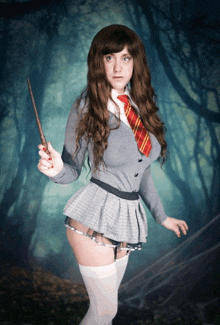 Short Skirt Sexy GIF - Short Skirt Sexy Harry Potter GIFs
