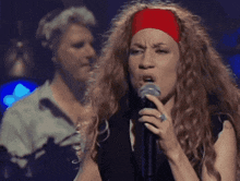 Woman-singing Singing-into-mic GIF - Woman-singing Singing-into-mic Angry-look GIFs