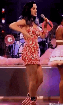 Bakabaka8 Katy Perry GIF - Bakabaka8 Katy Perry Dancing GIFs