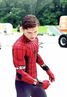 Peter Parker Tomholland GIF - Peter Parker Tomholland Spiderman GIFs