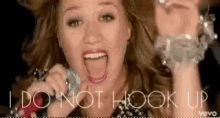 I Do Not Hook Up Kelly Clarkson GIF - I Do Not Hook Up Kelly Clarkson Singing GIFs