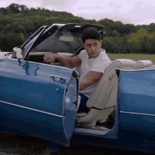 Getting Out Of The Car Roman Alexander GIF - Getting Out Of The Car Roman Alexander Better In A Car Song GIFs