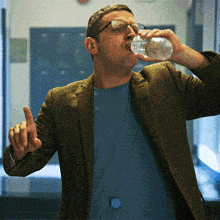 Drinking Water I Think You Should Leave With Tim Robinson GIF - Drinking Water I Think You Should Leave With Tim Robinson Thirsty GIFs
