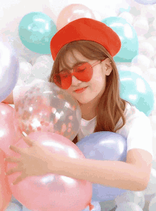 Everglow Kpop GIF - Everglow Kpop Balloons GIFs