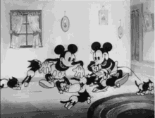 Mickey Mouse Minnie Mouse GIF - Mickey Mouse Minnie Mouse GIFs