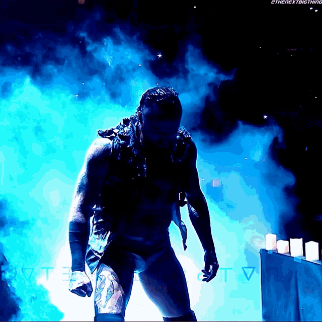  WWE RAW 324 desde Toronto, Ontario, Canada  Aleister-black-entrance