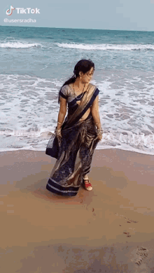 Saree Saree Blouse GIF - Saree Saree Blouse Saree Hot GIFs