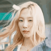 kim taeyeon hair wave messy hair