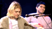 Kurt Cobain Pat Smear GIF - Kurt Cobain Pat Smear Nirvana GIFs