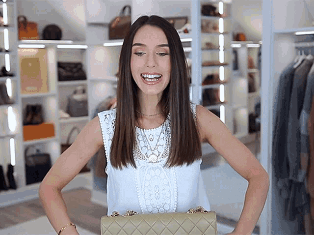 New Bag Shea Whitney GIF - New Bag Shea Whitney Surprised - Discover & Share  GIFs