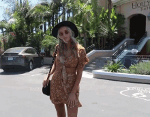 Glasses On Summer Ready GIF - Glasses On Summer Ready Outfit GIFs